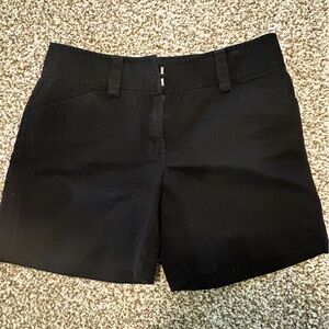 Ann Taylor LOFT Women’s Casual comfort everyday Black shorts size 2